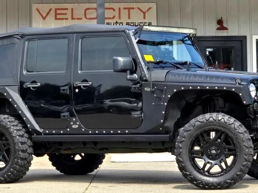 2015 Jeep Wrangler Unlimited Sahara photo 1