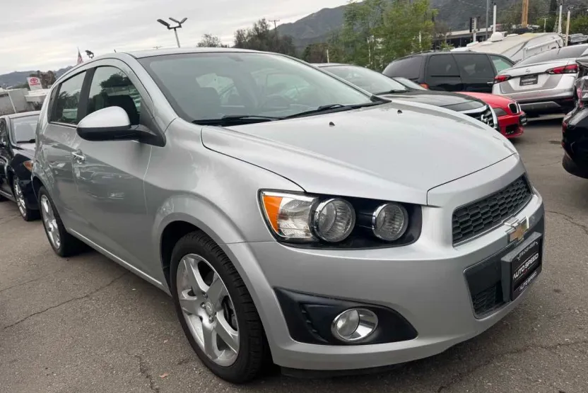 2016 Chevrolet Sonic LTZ photo 1
