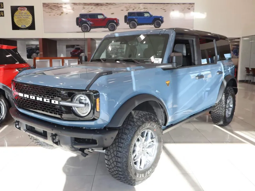 2025 Ford Bronco Badlands photo 1