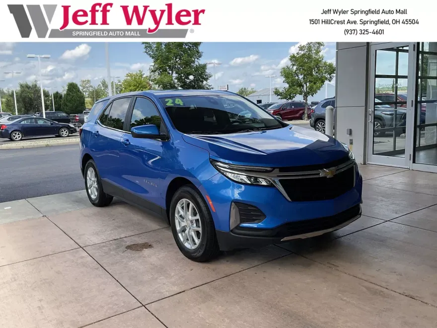 2024 Chevrolet Equinox LT photo 1