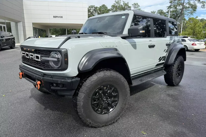 2023 Ford Bronco Raptor photo 1