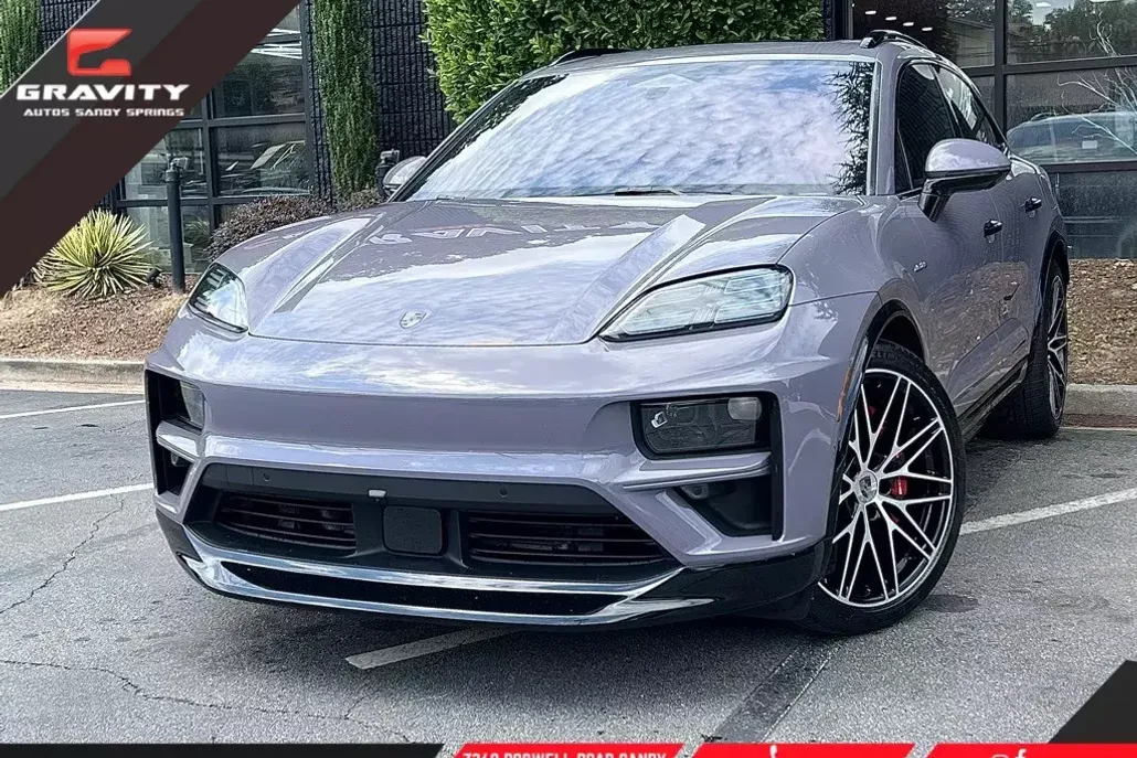 2024 Porsche Macan Electric Turbo photo 1