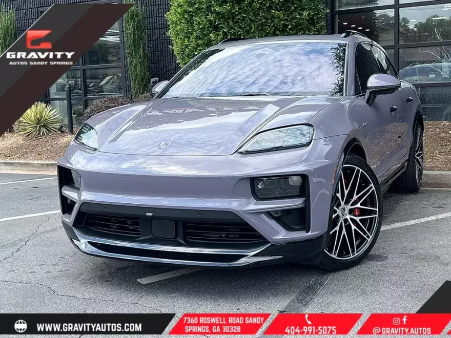 2024 Porsche Macan Electric Turbo photo 1