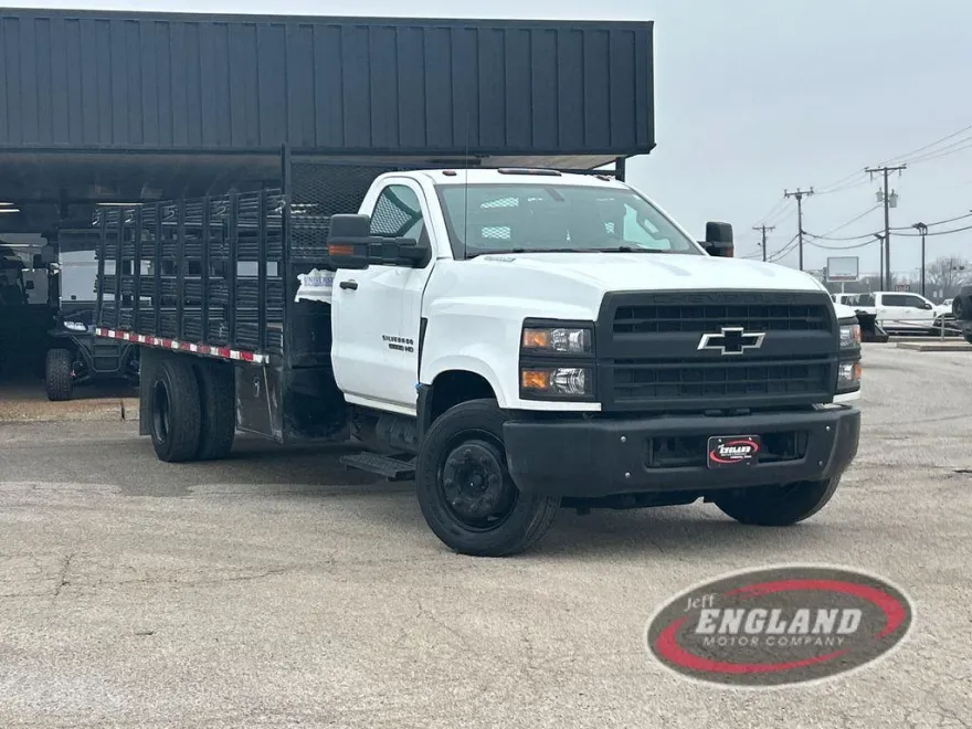 2021 Chevrolet Silverado 5500HD photo 1