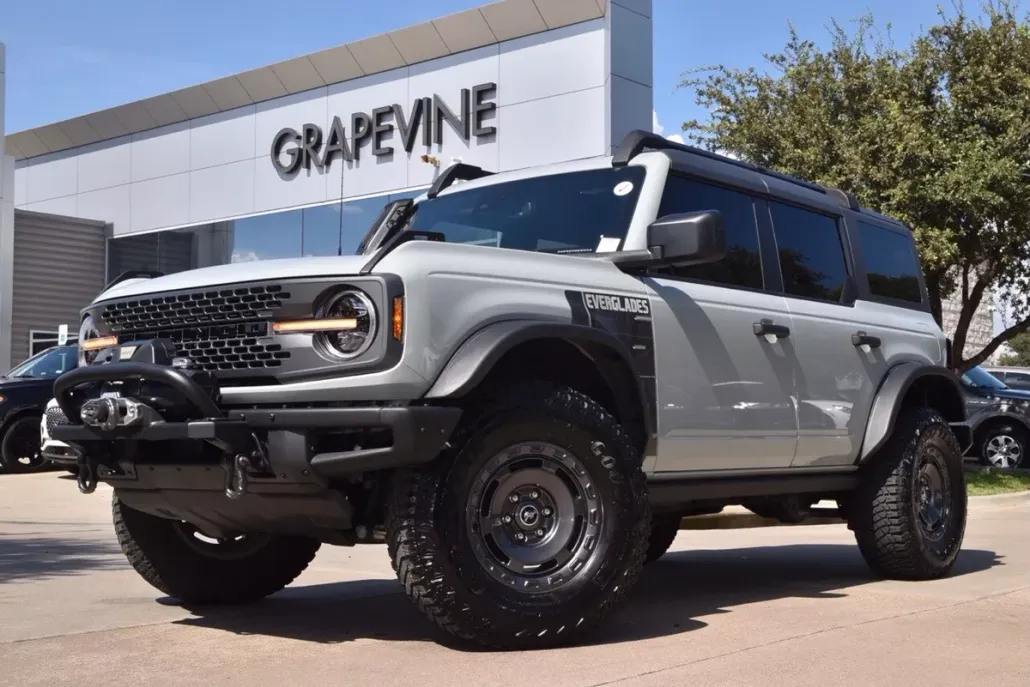 2024 Ford Bronco Everglades photo 1