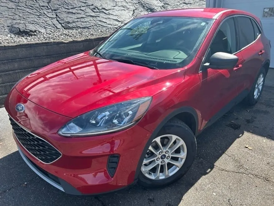 2022 Ford Escape SE photo 1