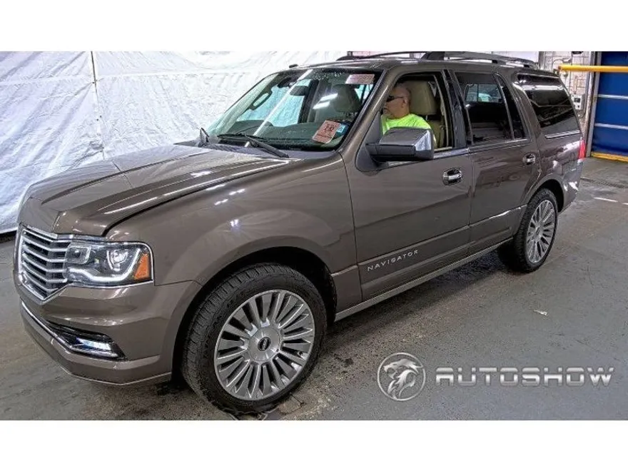 2016 Lincoln Navigator Reserve photo 1