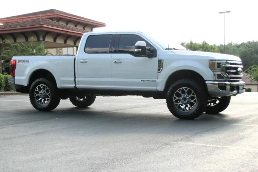 2021 Ford F-250 Lariat photo 1