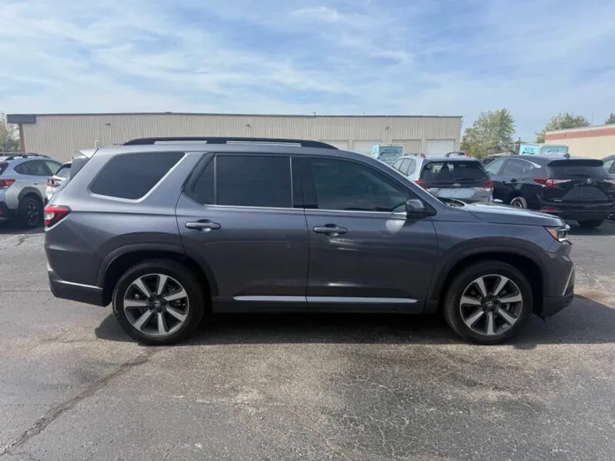 2025 Honda Pilot Elite photo 1