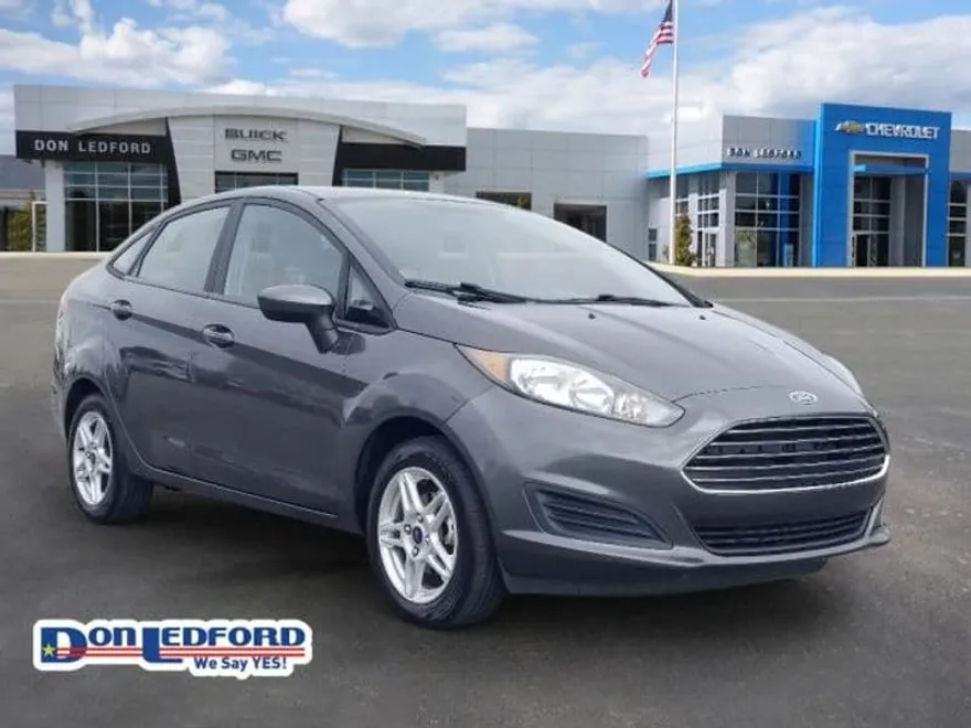 2019 Ford Fiesta SE photo 1