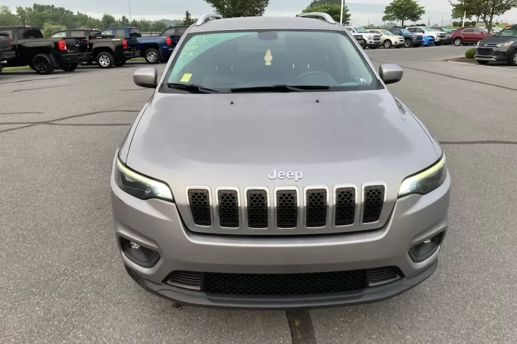 2019 Jeep Cherokee Latitude photo 1