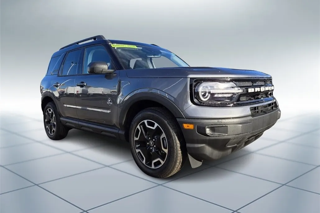 2024 Ford Bronco Sport Outer Banks photo 1