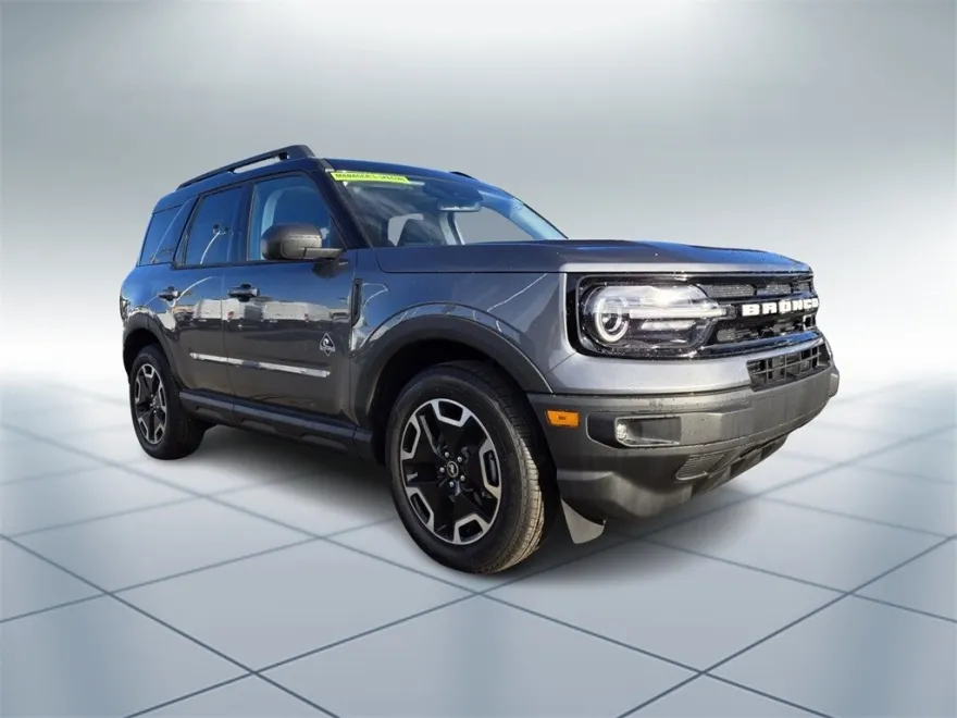 2024 Ford Bronco Sport Outer Banks photo 1