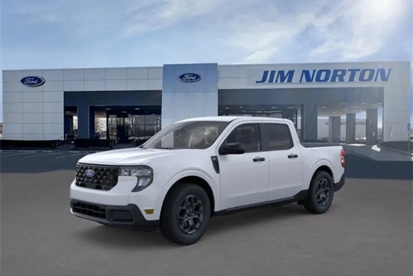 2025 Ford Maverick XLT photo 1