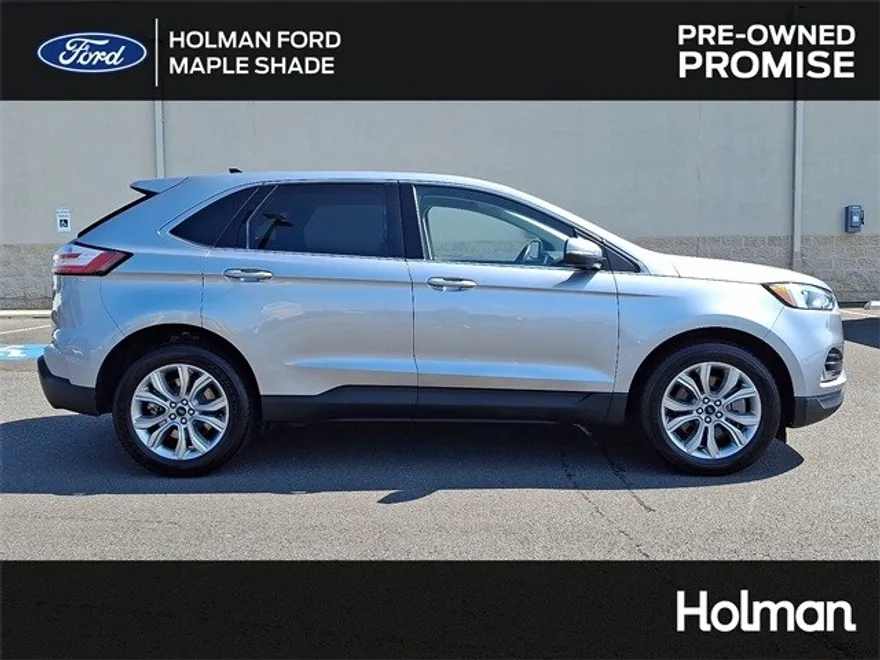 2024 Ford Edge Titanium photo 1