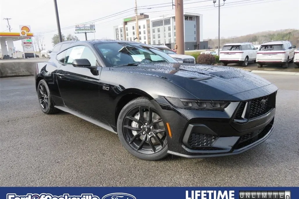 2025 Ford Mustang GT photo 1