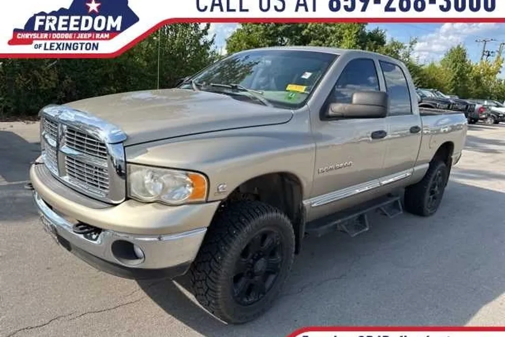 2004 Dodge Ram SLT photo 1