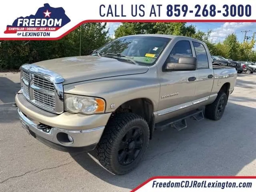 2004 Dodge Ram SLT photo 1
