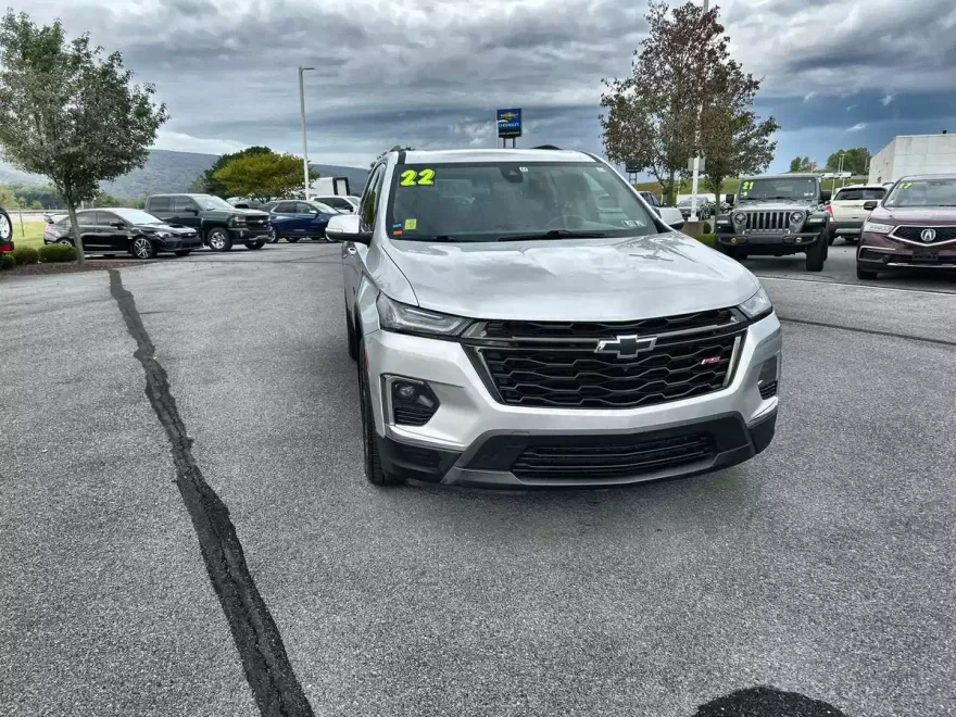 2022 Chevrolet Traverse RS photo 1