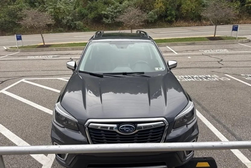 2021 Subaru Forester Touring photo 1