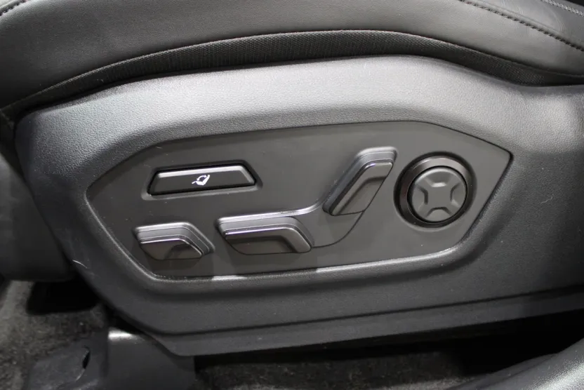 2025 Hyundai Santa Fe Calligraphy photo 1