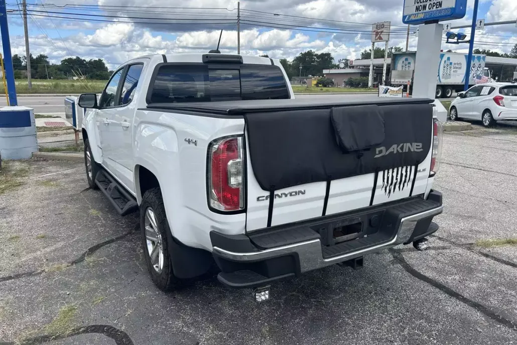 2017 Gmc Canyon SLE photo 1