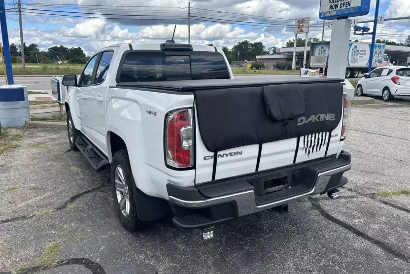 2017 Gmc Canyon SLE photo 1