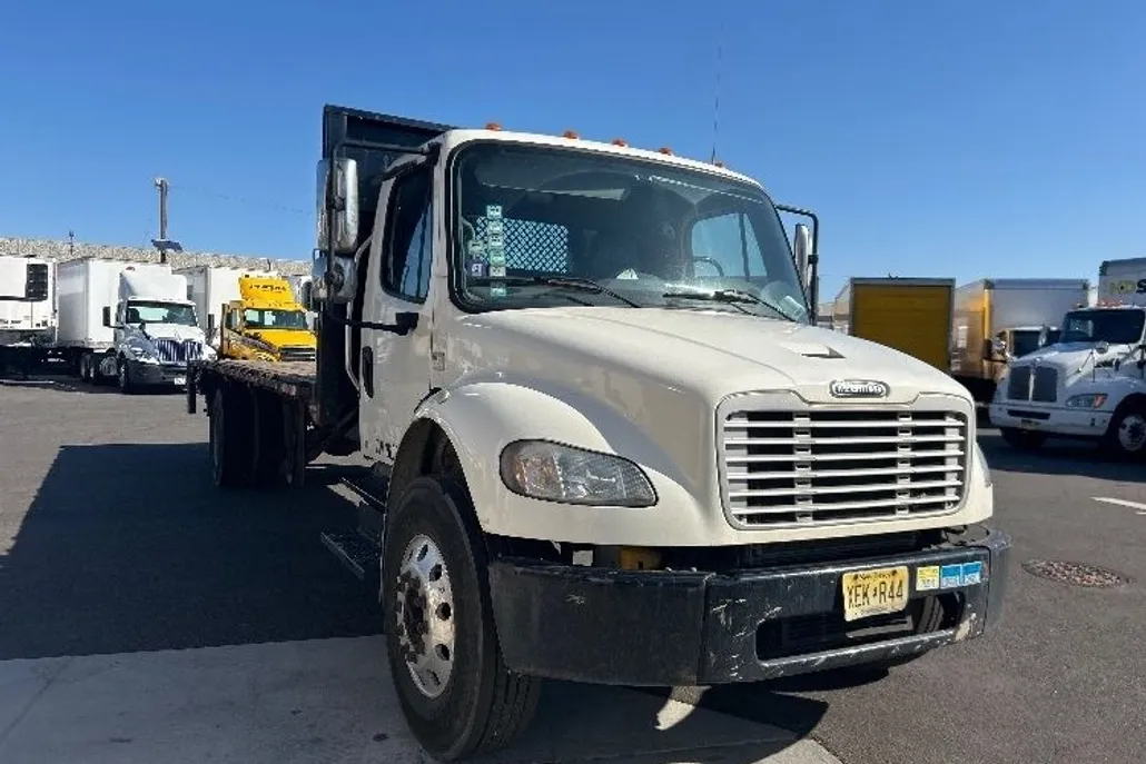 2017 Freightliner M2 106 Medium Duty photo 1