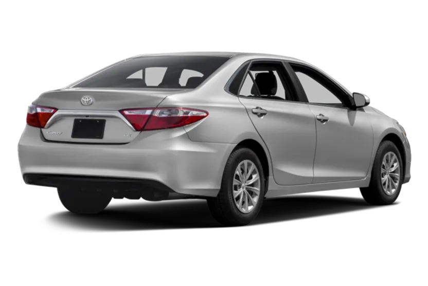 2016 Toyota Camry LE photo 1