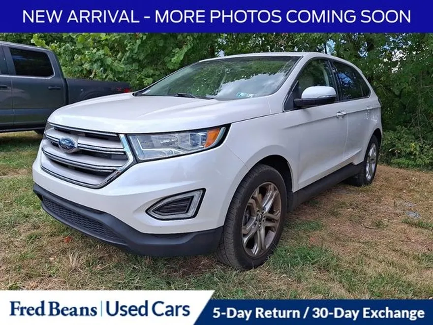 2017 Ford Edge Titanium photo 1