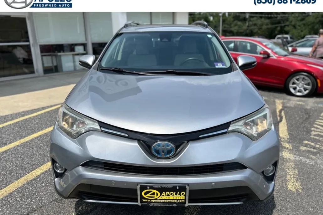 2017 Toyota RAV4 Hybrid XLE photo 1