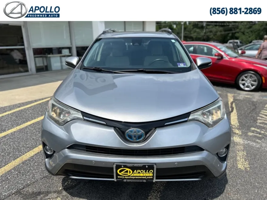 2017 Toyota RAV4 Hybrid XLE photo 1