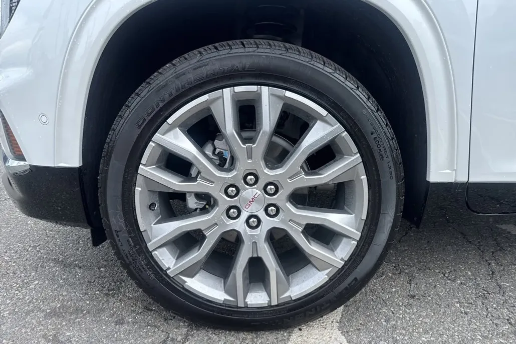 2025 Gmc Acadia Denali photo 1
