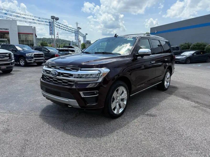 2024 Ford Expedition Platinum photo 1
