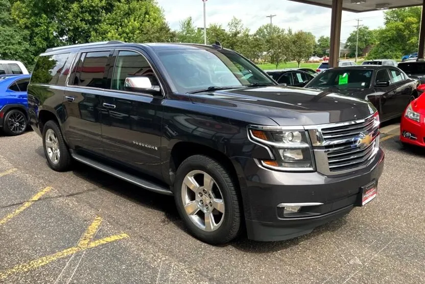 2016 Chevrolet Suburban LTZ photo 1