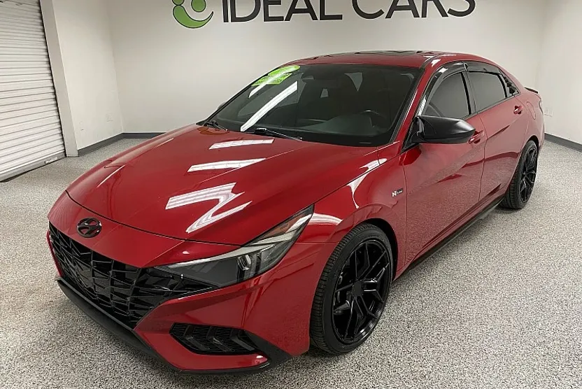 2022 Hyundai Elantra N Line photo 1