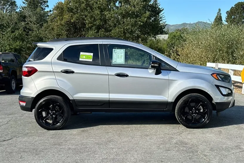 2021 Ford EcoSport SES photo 1