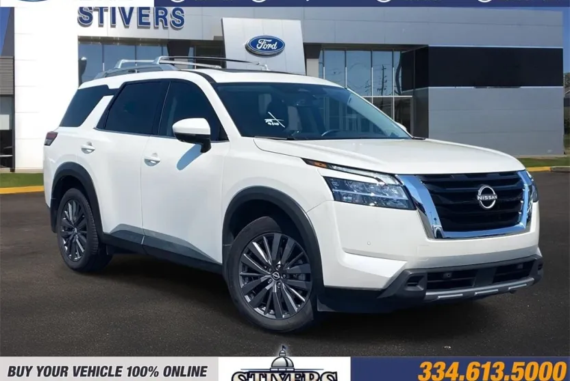 2024 Nissan Pathfinder SL photo 1