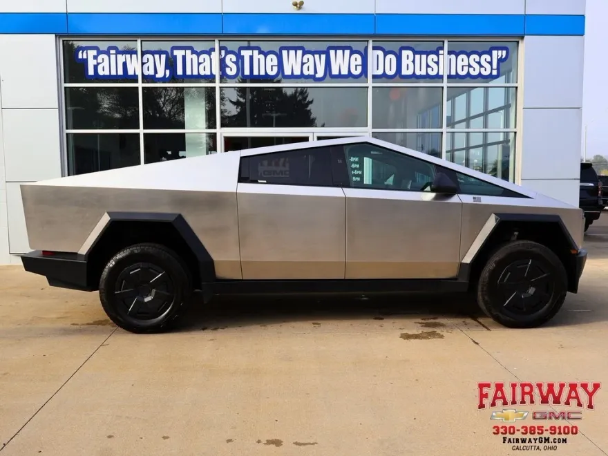 2024 Tesla Cybertruck Cyberbeast photo 1