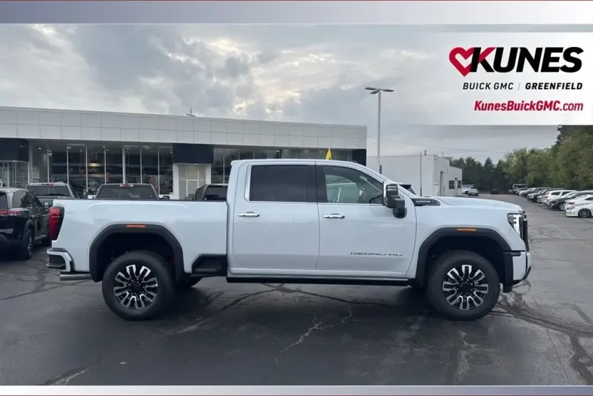 2026 Gmc Sierra 3500 HD Denali Ultimate photo 1