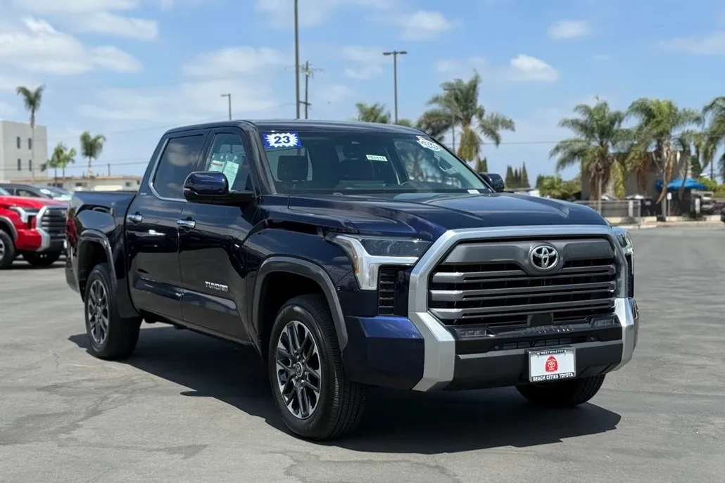 2023 Toyota Tundra Limited photo 1