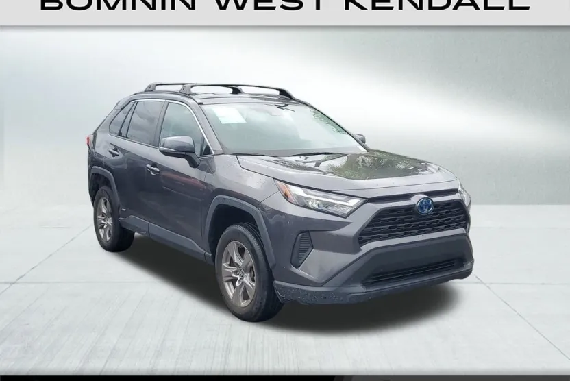 2022 Toyota RAV4 Hybrid XLE photo 1