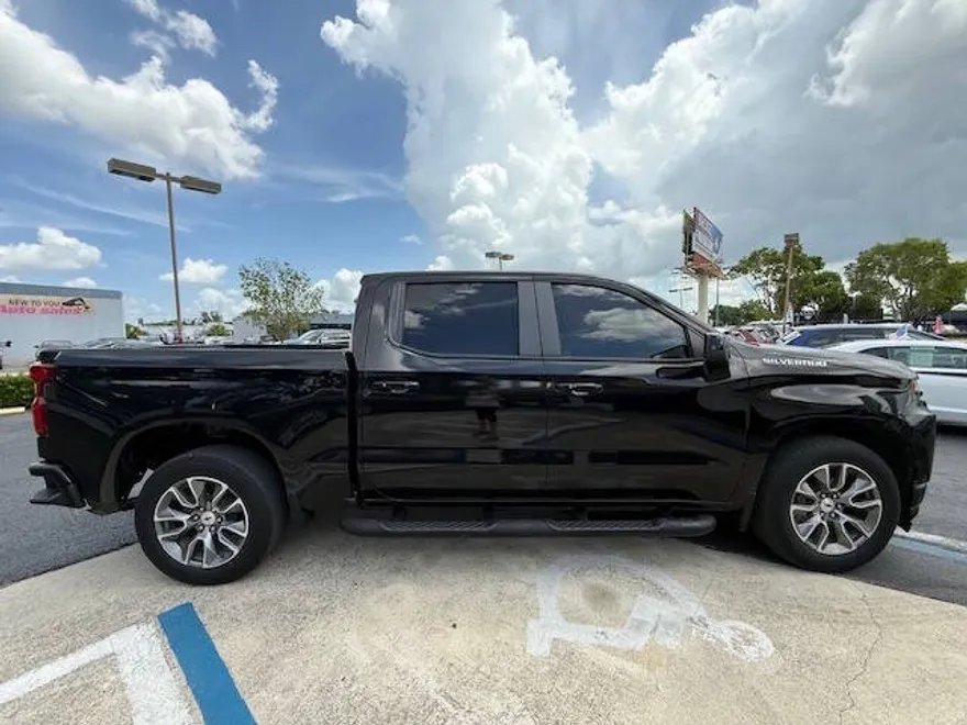2019 Chevrolet Silverado 1500 RST photo 1