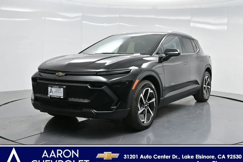 2026 Chevrolet Equinox EV 1LT photo 1