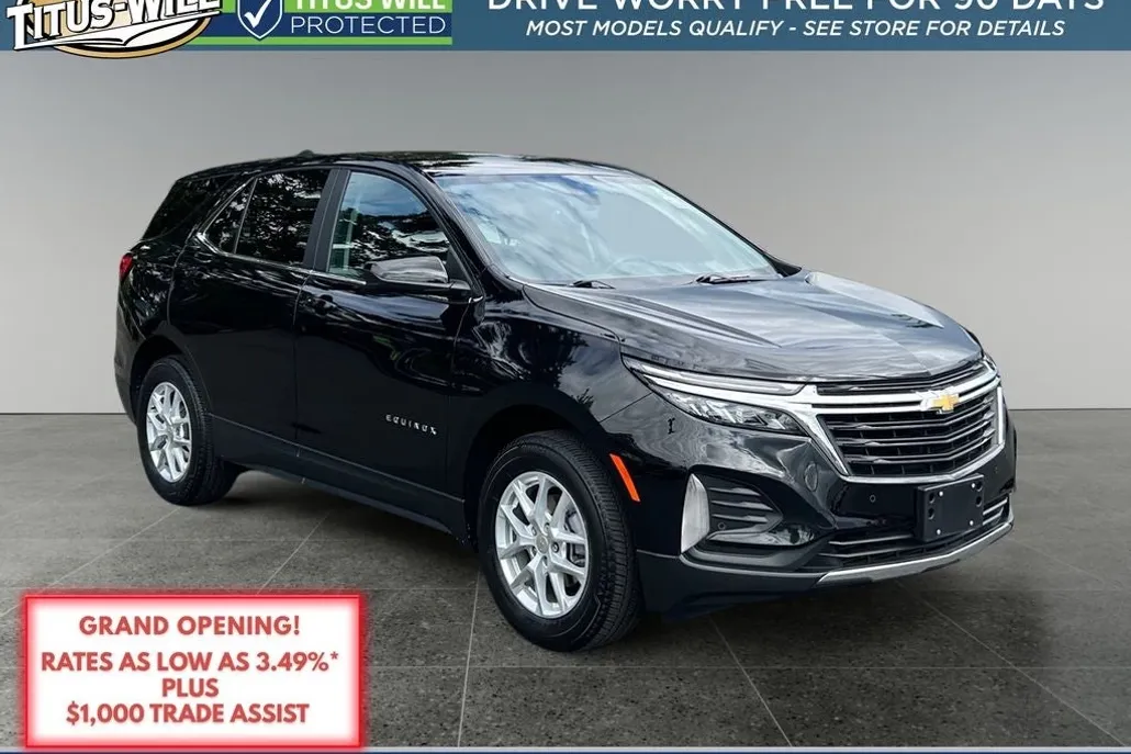 2023 Chevrolet Equinox LT photo 1