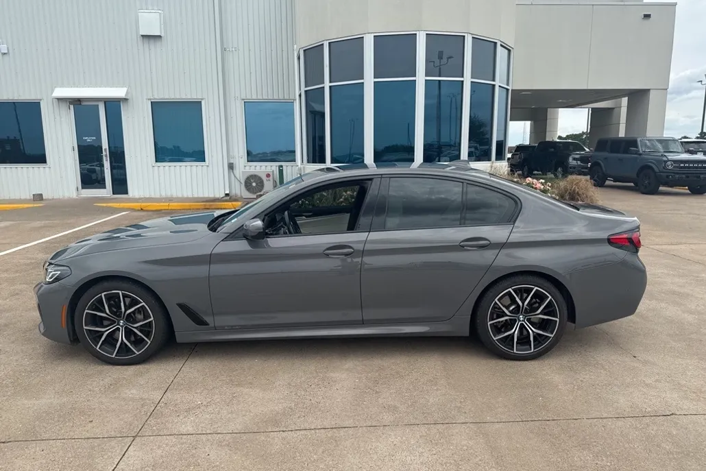 2022 Bmw 540i photo 1