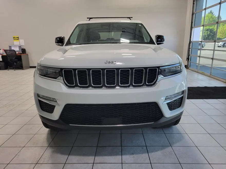 2022 Jeep Grand Cherokee Limited photo 1