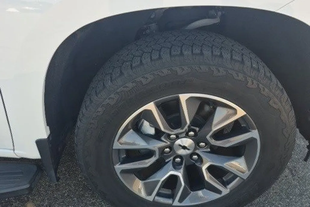 2021 Chevrolet Silverado 1500 RST photo 1