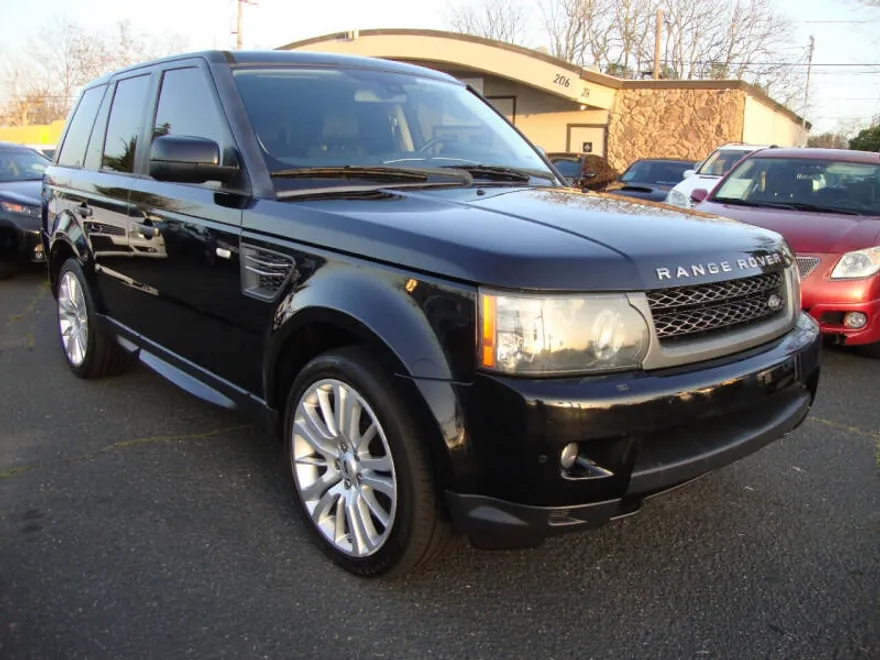 2011 Land Rover Range Rover Sport HSE photo 1