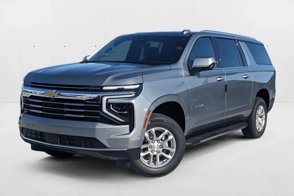 2025 Chevrolet Suburban LT photo 1